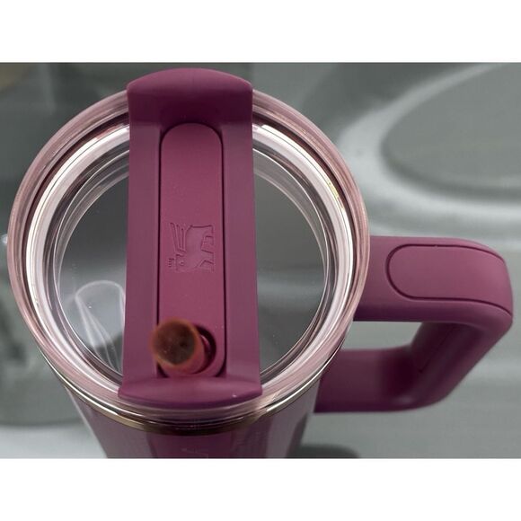 Stanley X CALIA Quencher H2.0 FlowState 30oz Tumbler, RED NECTAR - Picture 4 of 5